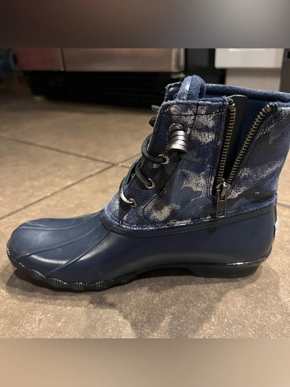 Sperry Women's Saltwater Duck Rain Boots, Metallic Blue US 8.5 M RIGHT BOOT ONLY